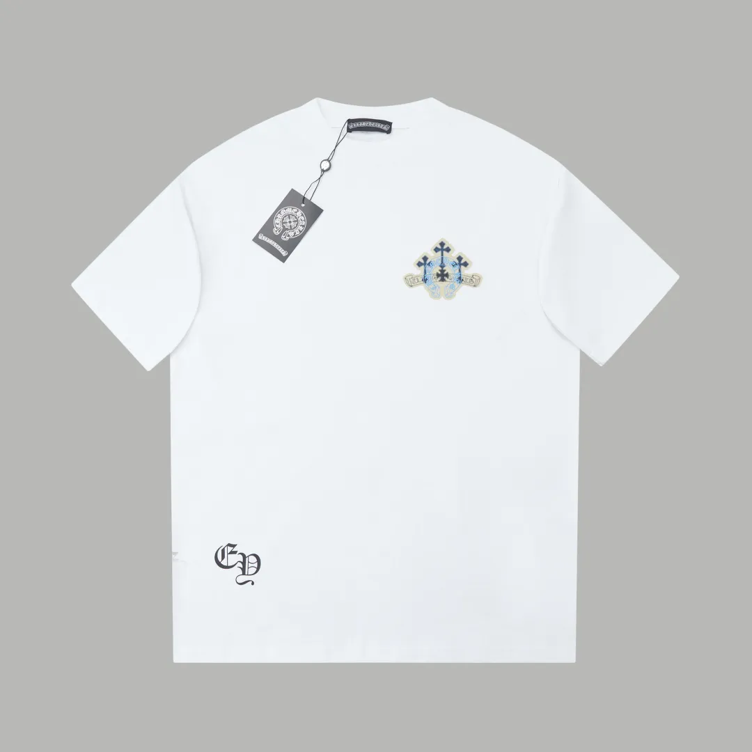 🅿️220 ✨CH✨🆕25SS spring and summer new style Crow Heart ✝ frame logo patch short sleeves Light luxury essential item for daily commuting for men and women Correct version Welcome to compare Detailed features · 260g 100% pure cotton double yarn jersey fabric · Custom dyed in the same cylinder, special thickened 32 double-ply 1X1 threads · Double-needle stitching and cross-stitching technology · Original main mark, washed tag, branded moisture-proof paper packaging Color: White/Black/ Size: S/M/L/XL